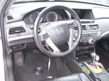 Load image into Gallery viewer, CD CHANGER Honda Accord 2008 08 2009 09 2010 10 - MM474196