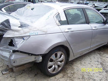 Load image into Gallery viewer, CD CHANGER Honda Accord 2008 08 2009 09 2010 10 - MM474196
