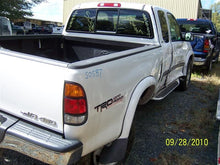 Load image into Gallery viewer, RADIO Toyota Tundra 2003 03 2004 04 - MM475845