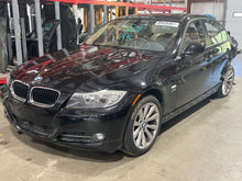 Load image into Gallery viewer, AC CONDENSER BMW Z4 323i 135i 328i 325i 2006 06 2007 07 2008 08 2009 09 10 11 12 - NW435484