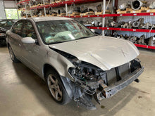 Load image into Gallery viewer, OUTER TAIL LIGHT LAMP fits Nissan Altima 2002 02 2003 03 2004 04 Right - NW445649