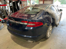 Load image into Gallery viewer, RADIATOR Jaguar Vanden Pl XF XFR XJ XJL XJR 10 11 12 13 - NW439591