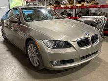 Load image into Gallery viewer, CARRIER ASSEMBLY BMW 328i 325i 2006 06 2007 07 2008 08 2009 09 10 11 Auto - NW441371