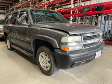 Load image into Gallery viewer, HEADLIGHT LAMP ASSEMBLY Silverado 1500 Pickup Silverado 2500 99-06 Right - NW476182