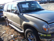 Load image into Gallery viewer, HEADLIGHT LAMP ASSEMBLY Explorer Explorer Mountaineer 95-01 Left - MM488413