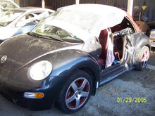 Load image into Gallery viewer, RADIO Volkswagen Beetle 2004 04 2005 05 AM FM CD - MM483016