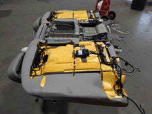Load image into Gallery viewer, Air Cleaner Box CT6 2017 - NW443157