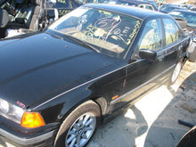 Load image into Gallery viewer, AC COMPRESSOR BMW 320i 525i M3 1992 92 93 - 99 - MM498178