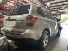 Load image into Gallery viewer, TAIL LIGHT LAMP ASSEMBLY Forester 2014 14 2015 15 2016 16 Right - NW457139