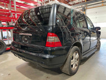 Load image into Gallery viewer, CD CHANGER ML320 ML 350 ML 500 ML55 2002 02 03 04 05 - NW468232