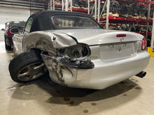 Load image into Gallery viewer, Transmission MAZDA MX-5 MIATA 2003 - NW471777
