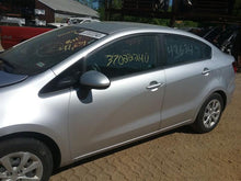Load image into Gallery viewer, POWER STEERING GEAR Kia Rio 12 13 14 15 16 17 - CTL231848
