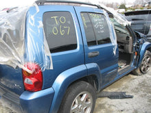 Load image into Gallery viewer, TRANSMISSION Jeep Liberty 2003 03 2WD - MM506491