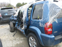 Load image into Gallery viewer, TRANSMISSION Jeep Liberty 2003 03 2WD - MM506491