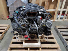 Load image into Gallery viewer, Fuse Box Ford Mustang 2007 - NW486450