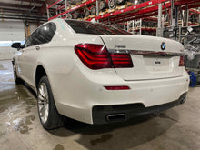 Load image into Gallery viewer, IGNITION SWITCH 528i 535i 535i Gt 550i 550i Gt 640I 650i 740i 10-17 - NW487223