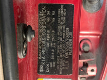 Load image into Gallery viewer, TAIL LIGHT LAMP ASSEMBLY Kia Rondo 07 08 09 10 11 12 Left - NW488320