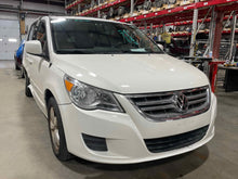 Load image into Gallery viewer, Front Door Glass Volkswagen Routan 2011 - NW488603