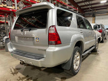 Load image into Gallery viewer, TAIL LIGHT LAMP ASSEMBLY Toyota 4 Runner 06 07 08 09 Right - NW489638