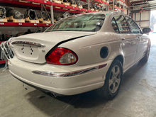 Load image into Gallery viewer, TRANSFER CASE Jaguar X Type 2002 02 2003 03 - NW496554