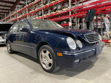 Load image into Gallery viewer, FRONT DOOR GLASS Mercedes E320 E300D E55 1996 96 97 98 99 - 03 Right - NW511936