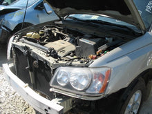 Load image into Gallery viewer, GRILLE Toyota Highlander 2001 01 2002 02 2003 03 - MM529576