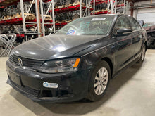 Load image into Gallery viewer, AIR CLEANER BOX Jetta 2013 13 2014 14 2015 15 2016 16 - NW518132
