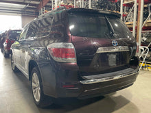 Load image into Gallery viewer, Air Cleaner Box HIGHLANDER 2013 - NW530175