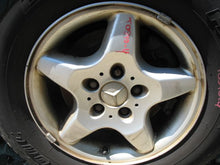 Load image into Gallery viewer, CD CHANGER Mercedes ML320 1998 98 1999 99 - MM538851