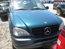 Load image into Gallery viewer, CD CHANGER Mercedes ML320 1998 98 1999 99 - MM538851
