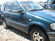 Load image into Gallery viewer, CD CHANGER Mercedes ML320 1998 98 1999 99 - MM538851