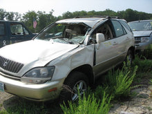 Load image into Gallery viewer, CD CHANGER Lexus RX300 1999 99 2000 00 01 02 03 - MM541521