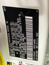 Load image into Gallery viewer, OUTER TAIL LIGHT LAMP Venza 2009 09 2010 10 2011 11 2012 12 Left - NW536424