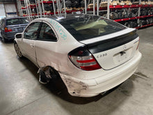 Load image into Gallery viewer, POWER BRAKE BOOSTER C240 C320 C230 01 02 03 04 05 - 09 - NW539543