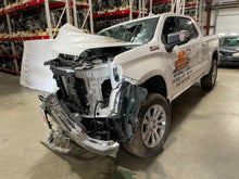 Load image into Gallery viewer, Carrier Assembly SILVERADO 1500 PICKUP 2022 - NW543618