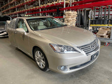 Load image into Gallery viewer, FRONT CV AXLE SHAFT ES350 Camry 07 08 09 10 11 12 Right - NW544327