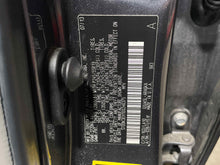 Load image into Gallery viewer, AIR CLEANER BOX RX350 Highlander Sienna 07 08 09 10 11 12 13 - NW556121