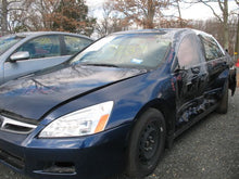 Load image into Gallery viewer, RADIO Honda Accord 2004 04 05 06 07 AM FM 6 CD - MM572408