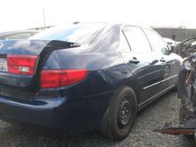 Load image into Gallery viewer, RADIO Honda Accord 2004 04 05 06 07 AM FM 6 CD - MM572408
