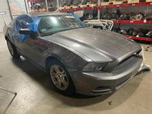 Load image into Gallery viewer, RADIATOR Ford Mustang 2011 11 2012 12 2013 13 2014 14 - NW575767