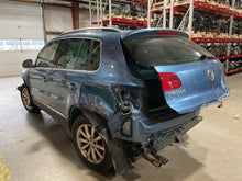 Load image into Gallery viewer, REAR DOOR WINDOW REGULATOR POWER Tiguan 2009-2017 Right - NW582426