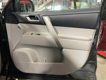 Load image into Gallery viewer, Front Interior Door Trim Panel HIGHLANDER 2011 - NW526268