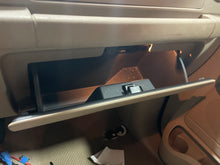 Load image into Gallery viewer, Glove Box Door EXPEDITION 2004 - NW449868