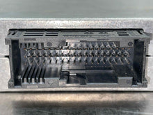 Load image into Gallery viewer, CD MP3 RADIO Volkswagen Tiguan 09 10 11 12 13 14 - NW418624