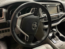 Load image into Gallery viewer, Steering Wheel HIGHLANDER 2016 - NW511650