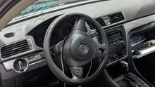 Load image into Gallery viewer, Steering Wheel Volkswagen Passat 2013 - NW404494