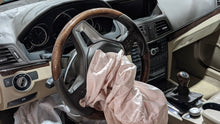 Load image into Gallery viewer, Steering Wheel MERCEDES E-CLASS 2012 - NW389351