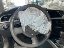 Load image into Gallery viewer, Steering Wheel AUDI A4 2010 - NW512671