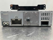 Load image into Gallery viewer, Radio   2010 - NW459306

