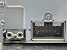 Load image into Gallery viewer, Radio   2010 - NW459306
